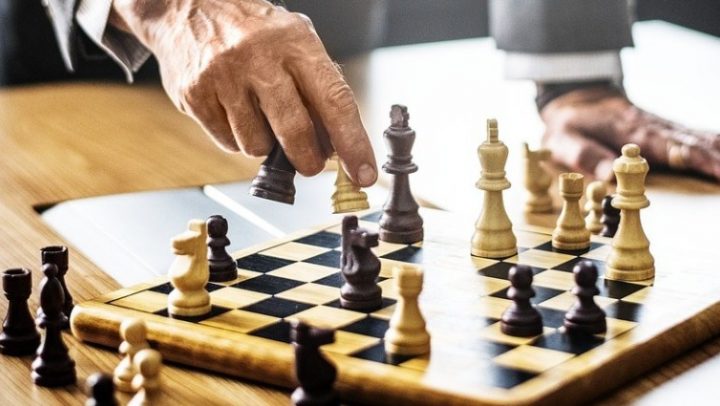Mestres do xadrez perdem até 6 mil calorias por dia em torneios