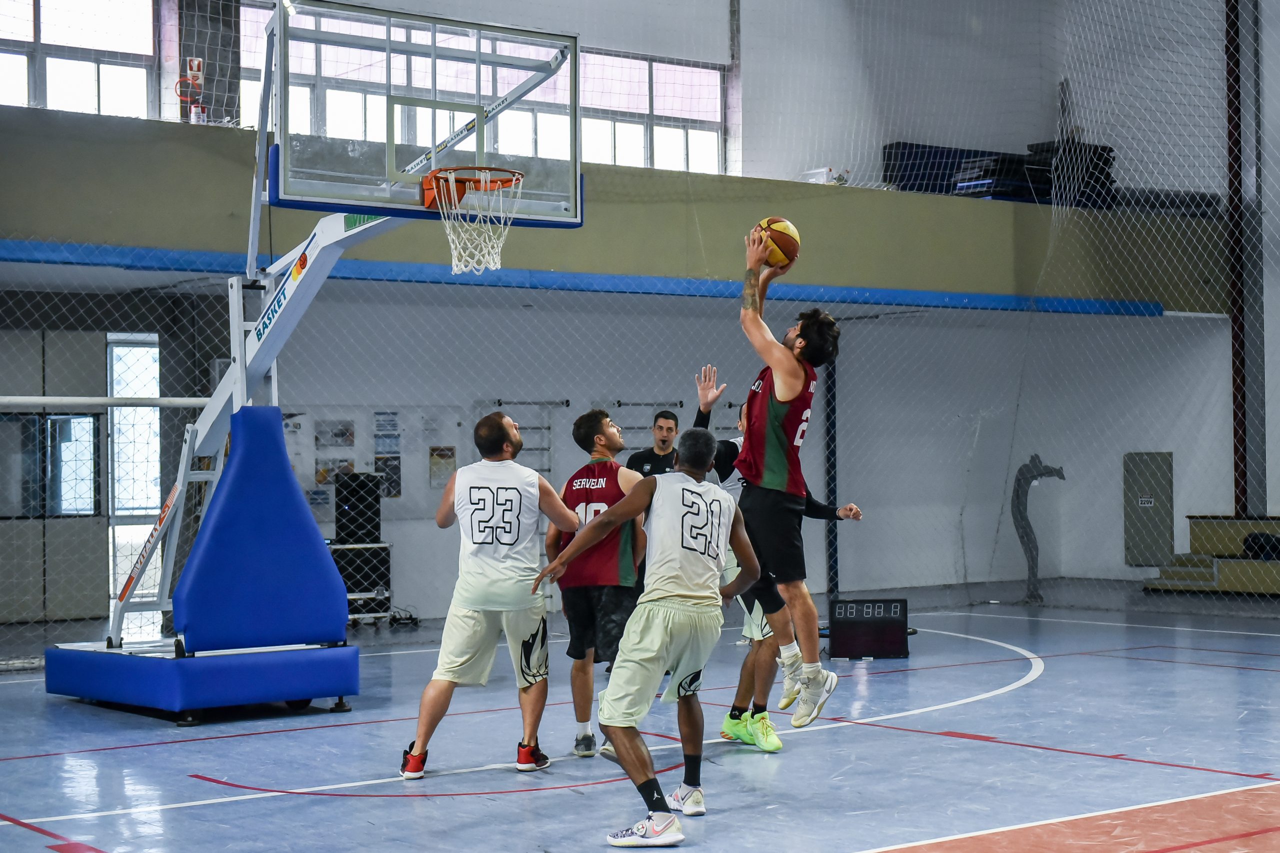 Alunos do Aprender & Jogar vivenciam atividades em etapa nacional de  basquete 3x3 - Sesc Paraná