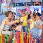 Famílias brincaram o carnaval no Sesc da Esquina neste sábado (22) 